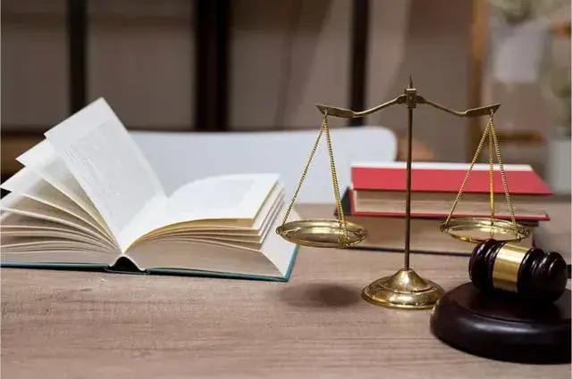 律师卖旧书被罚28万！“权力任性，还有什么不能干？”法院：撤销