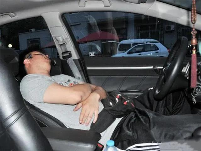 “在车里睡觉，也算醉驾？”男子“醉”而没“驾”，状告交警胜诉