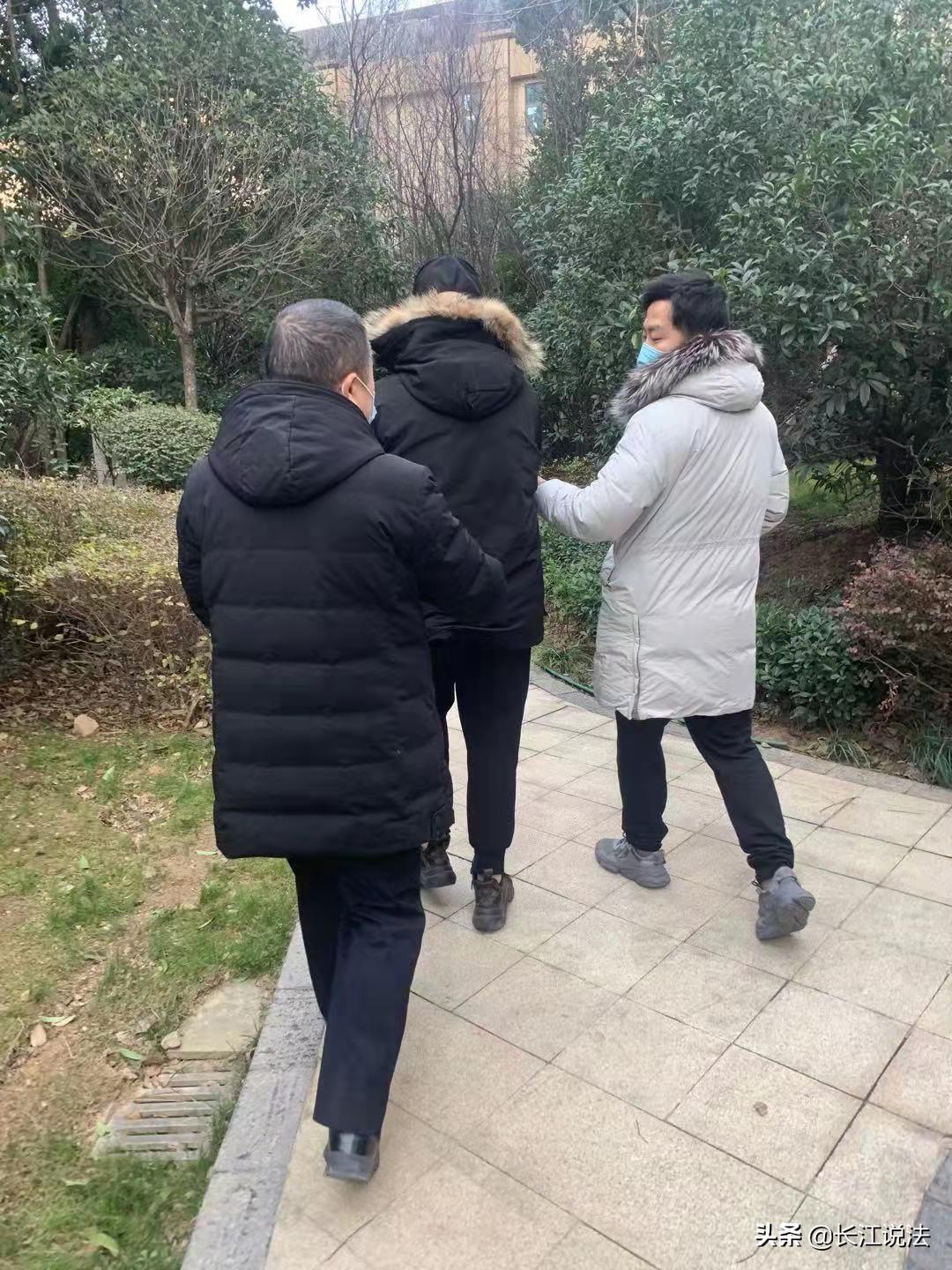 武汉警方侦破一起跨境地下钱庄案“庄主”家境殷实却偏偏不走正道