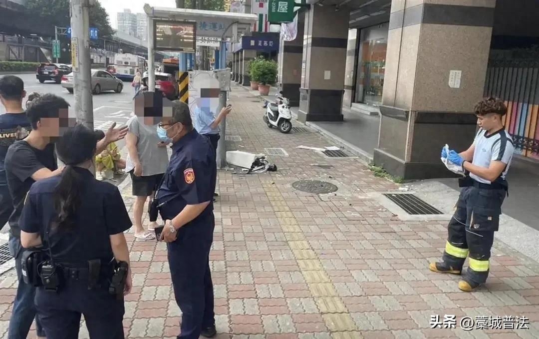 台湾22岁女大学生公交站被掉落空调砸中身亡，警方：安装工涉嫌过失致死罪