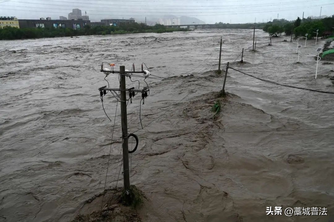 洪水穿过门头沟，北京“母亲河”惊魂行洪12小时